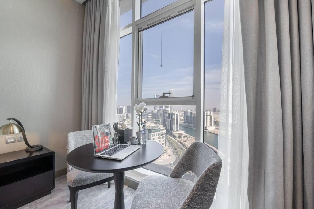 At The Top Burj View Studio - Special Offer Dubai Exterior foto